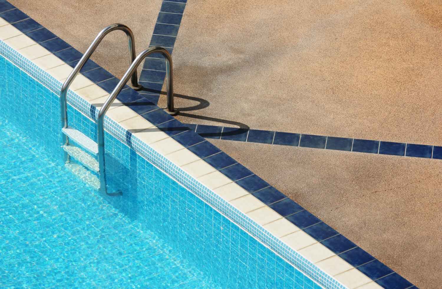 Expert Swimming Pool Cleaning Services Near You